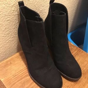 NWOB Merona 7.5 Black MicroSuede Wedge Ankle Boots